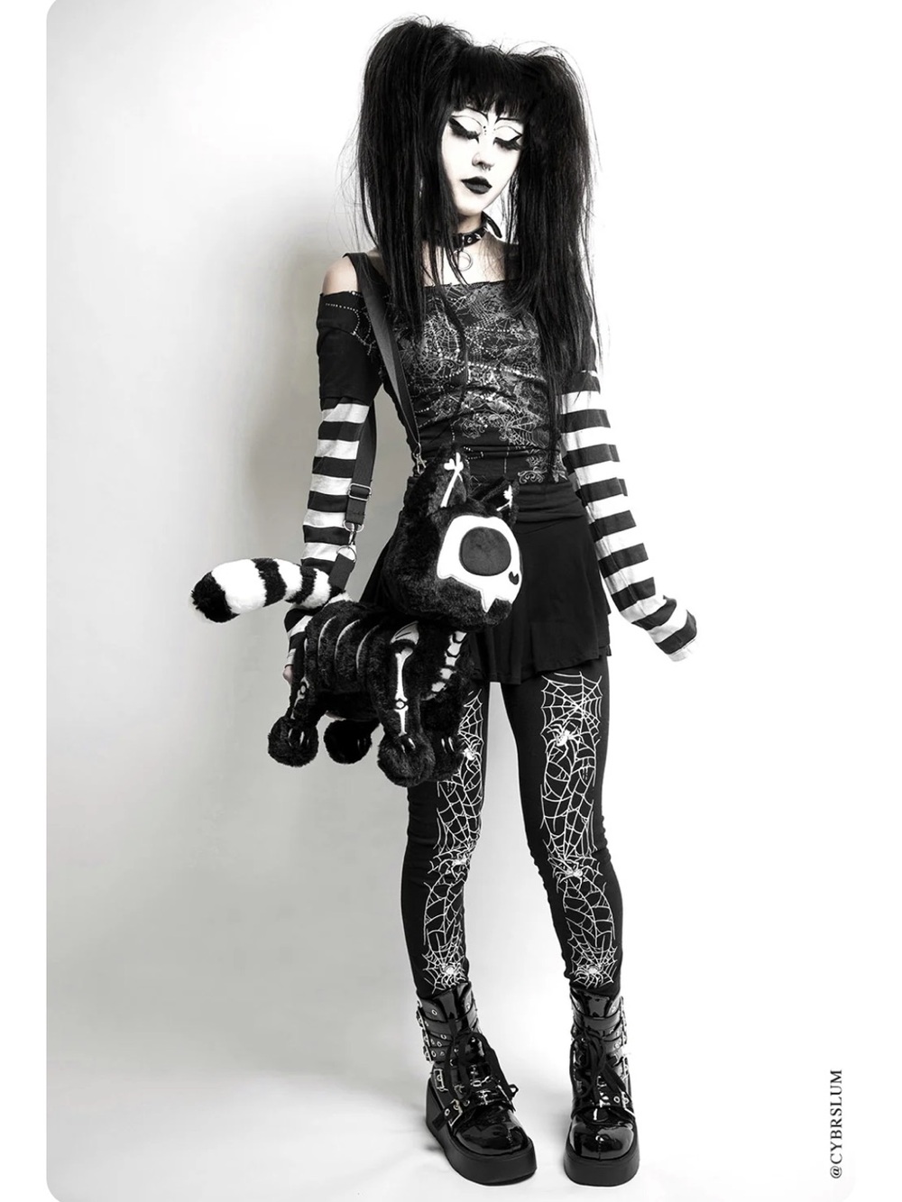 NWT Skelekitty Purse